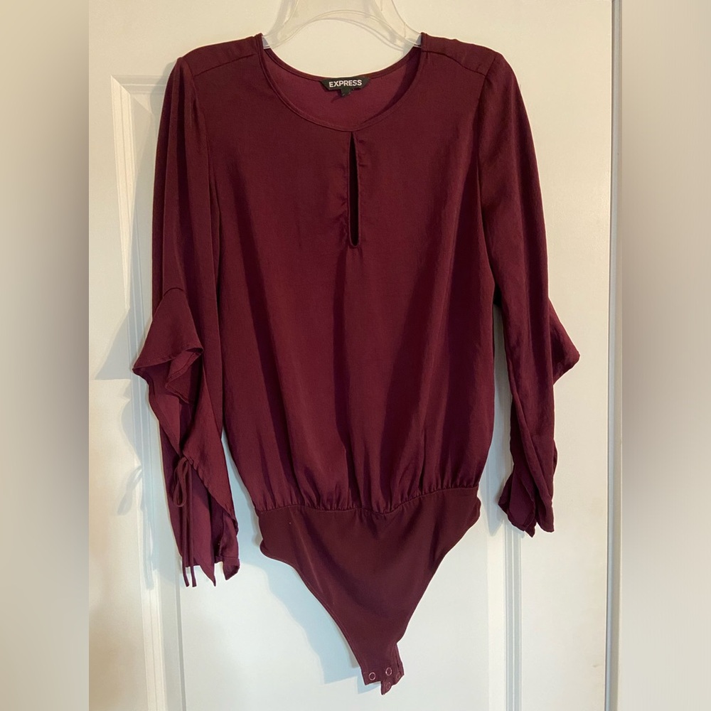 🪷Express maroon bodysuit with open-tie sleeves, size small